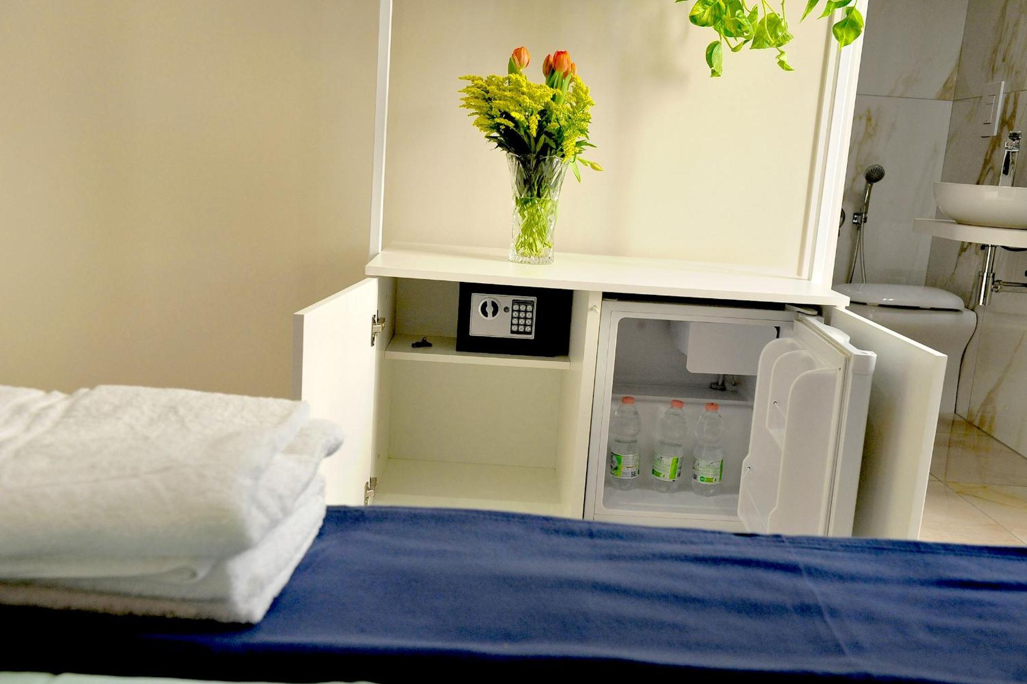 B&B Al Corso ปากานิ ภายนอก รูปภาพ